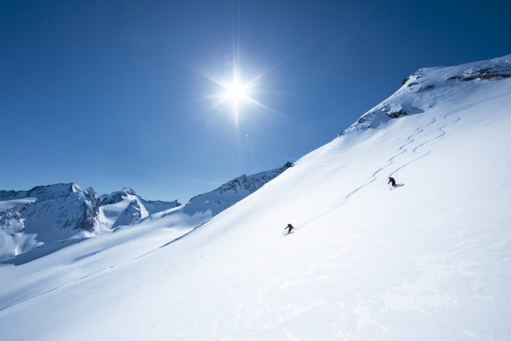 Abfahrt vom Eiskoegele, Oetztaler Alpen, Tirol, © Ötztal Tourismus, Photograf Bernd Ritschel I LO.LA Alpine Safety Management