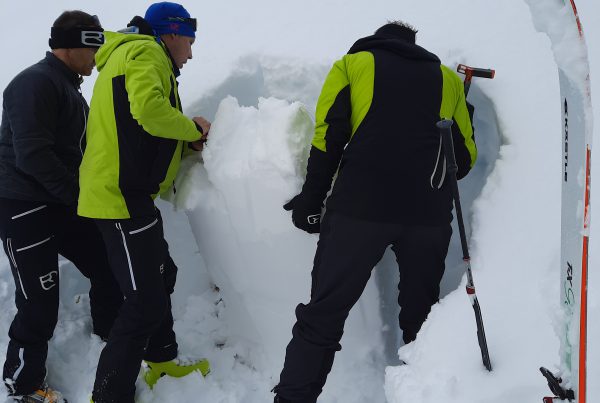 Schneedeckenuntersuchung (c) LO.LA