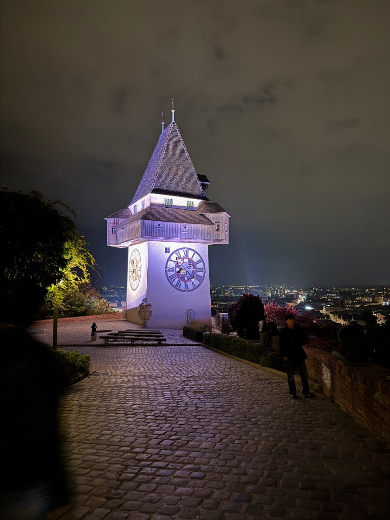 In der Nähe des Uhrturms fand das diesjährige Netzwerktreffen statt | (c) LO.LA